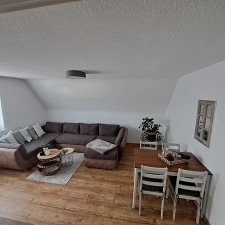Wunderschoenes 2 Zimmer Apartment Inkl. Parkplatz Asbach  エクステリア 写真