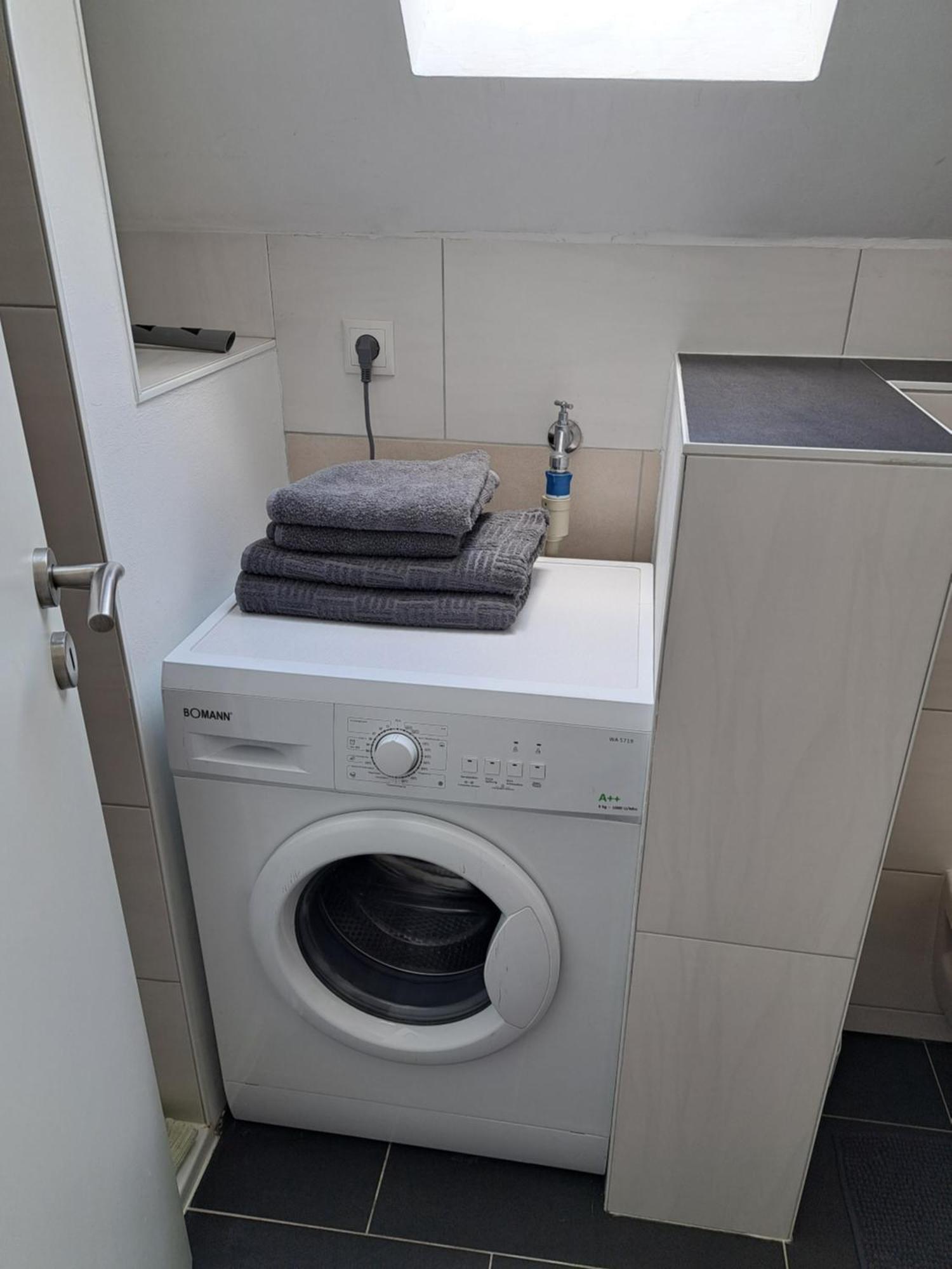 Wunderschoenes 2 Zimmer Apartment Inkl. Parkplatz Asbach  エクステリア 写真