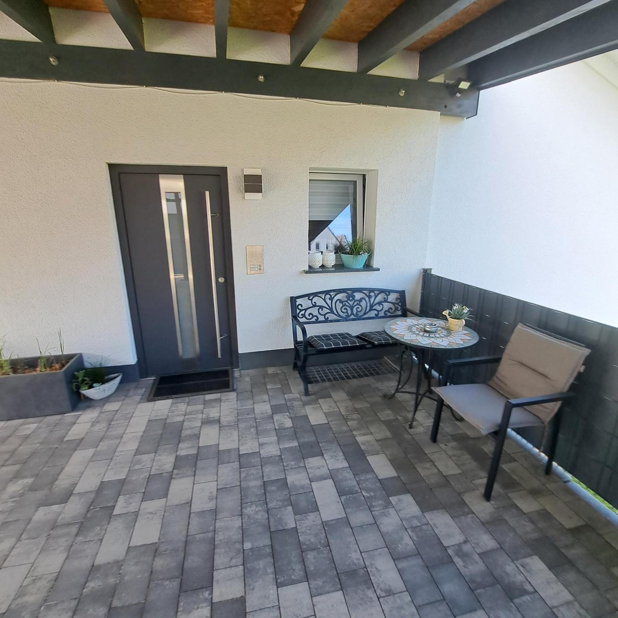 Wunderschoenes 2 Zimmer Apartment Inkl. Parkplatz Asbach  エクステリア 写真