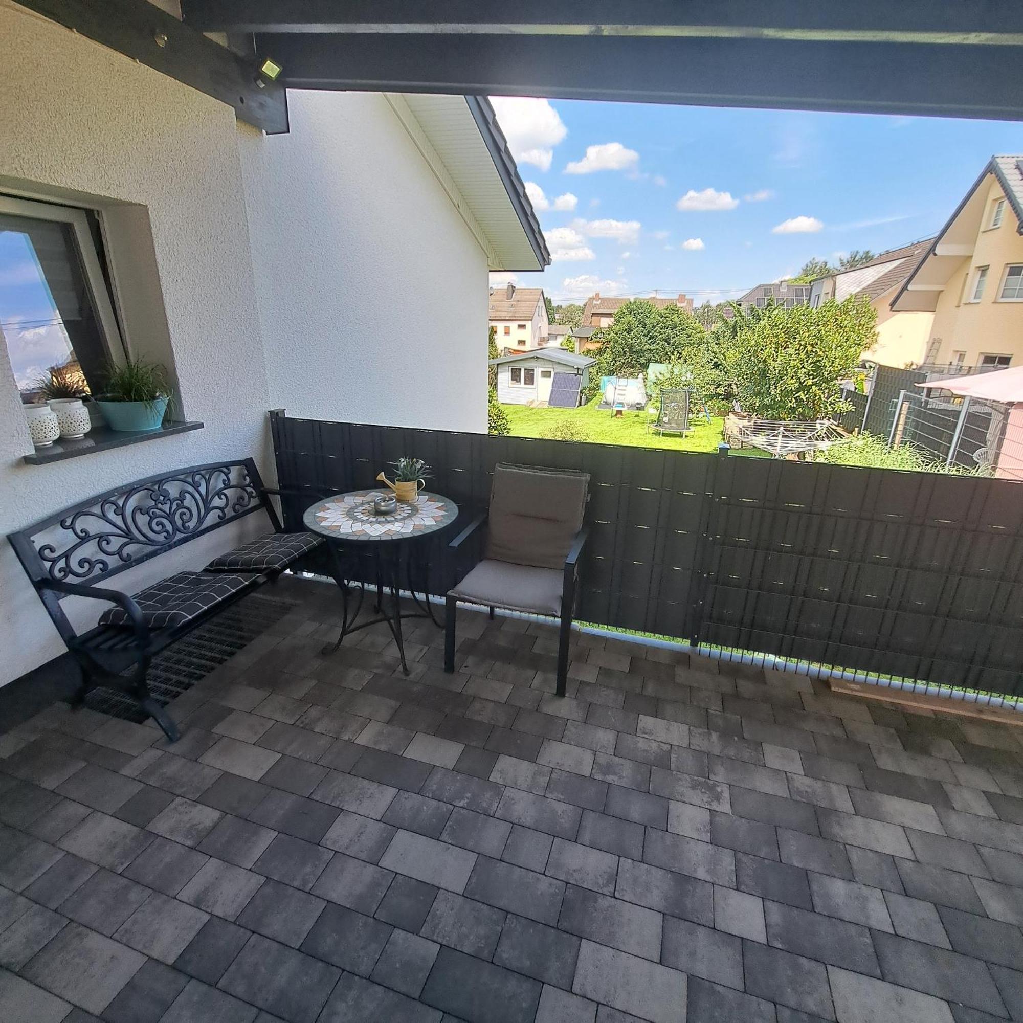 Wunderschoenes 2 Zimmer Apartment Inkl. Parkplatz Asbach  エクステリア 写真