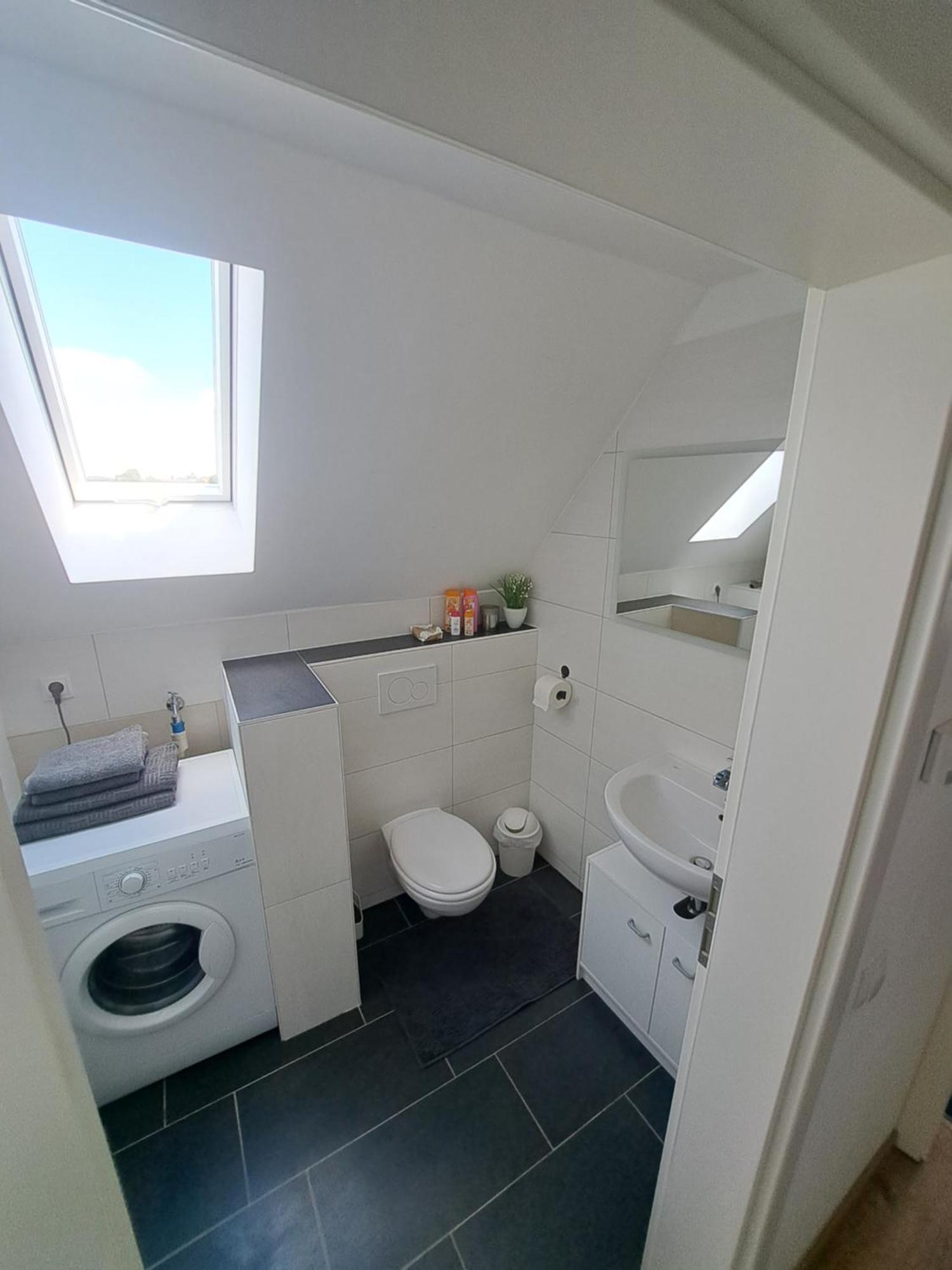 Wunderschoenes 2 Zimmer Apartment Inkl. Parkplatz Asbach  エクステリア 写真