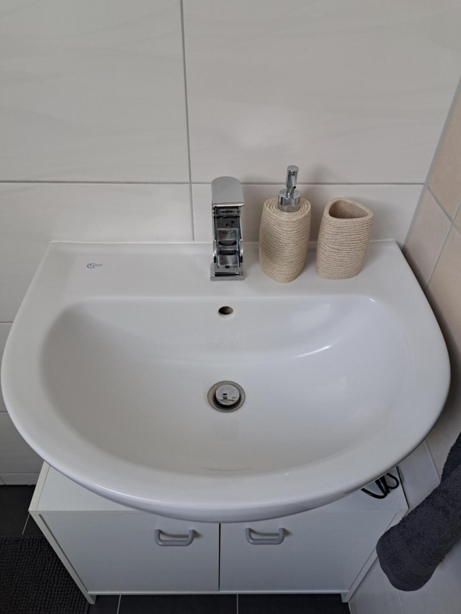 Wunderschoenes 2 Zimmer Apartment Inkl. Parkplatz Asbach  エクステリア 写真